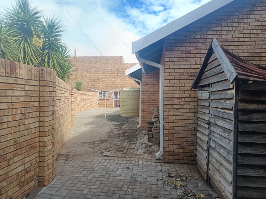 3 Bedroom Property for Sale in Royldene Northern Cape
